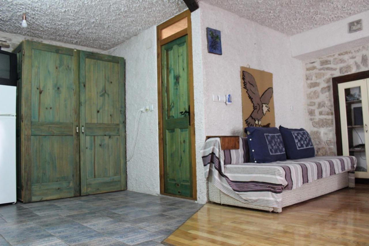 Apartments Voltera Parking Space Near The House Betina  Exterior photo