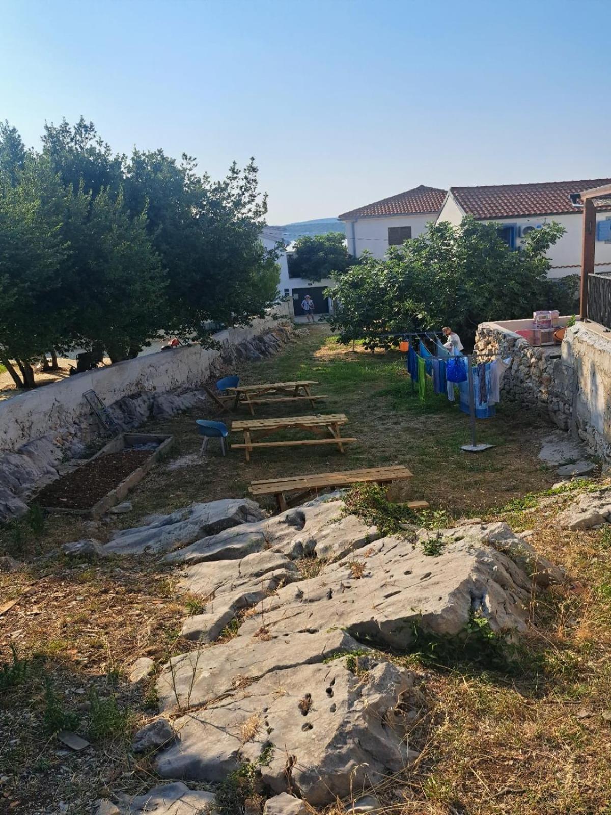 Apartments Voltera Parking Space Near The House Betina  Exterior photo