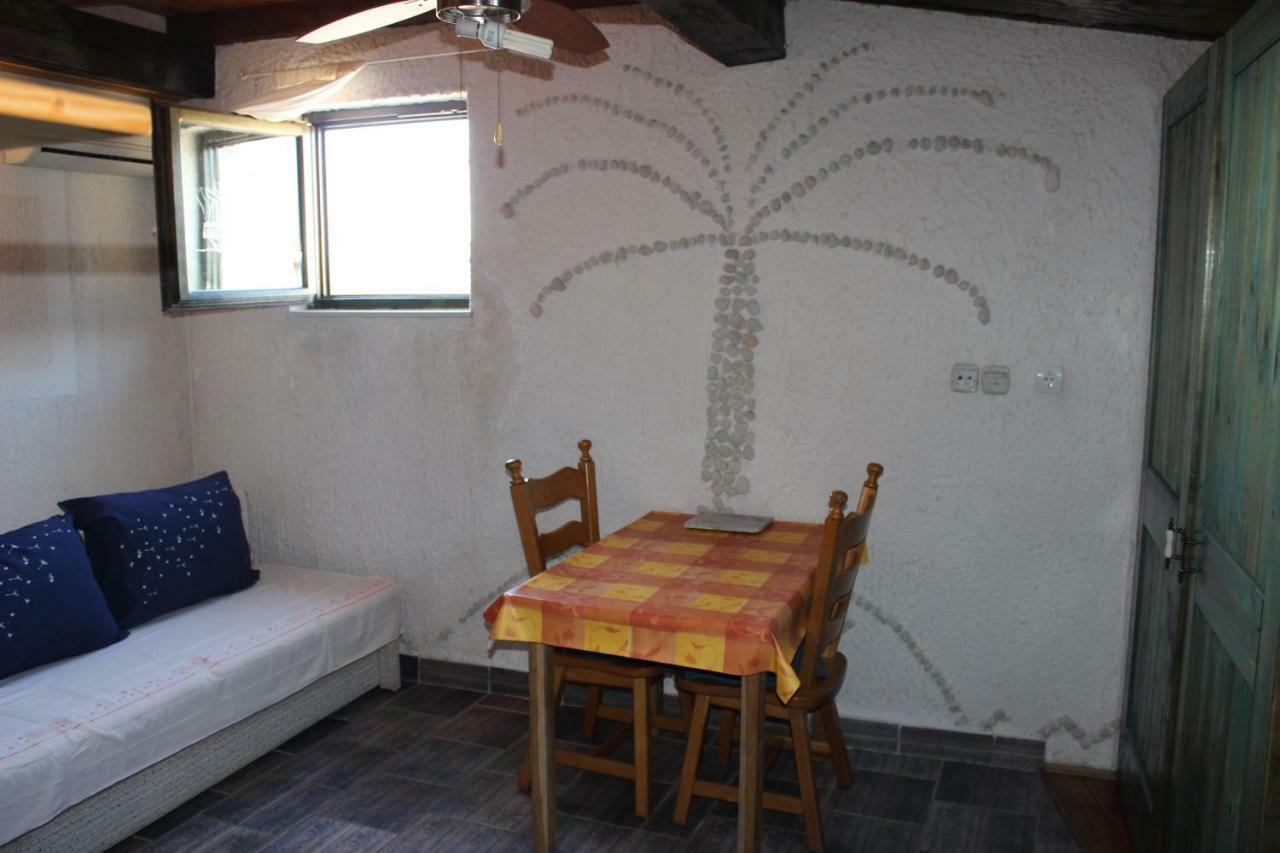 Apartments Voltera Parking Space Near The House Betina  Exterior photo